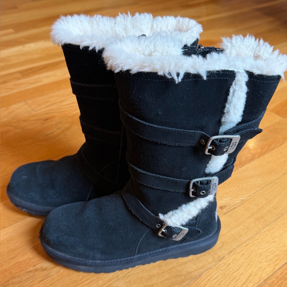 EUC UGG Black Suede Boots, Size 4 Girls